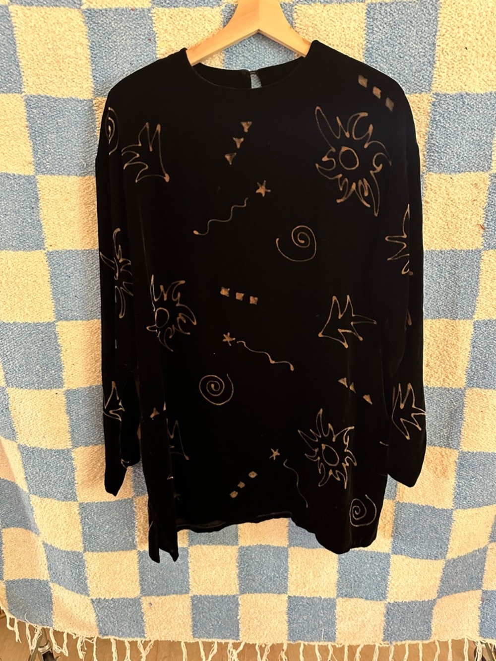90s/ Y2K black velvet witchy top